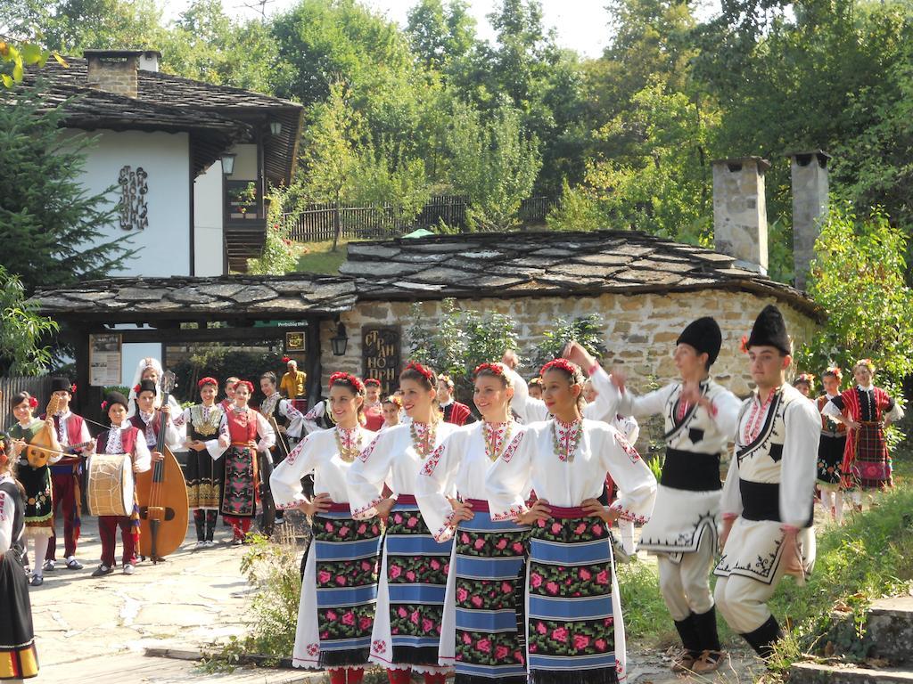 Strannopriemnitsa Guest House Bozhentsi Exterior photo