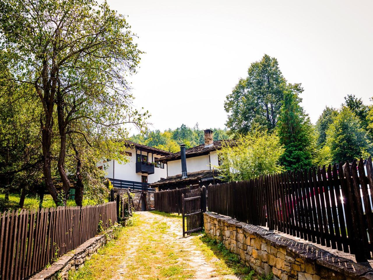 Strannopriemnitsa Guest House Bozhentsi Exterior photo