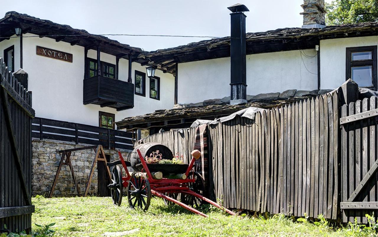 Strannopriemnitsa Guest House Bozhentsi Exterior photo